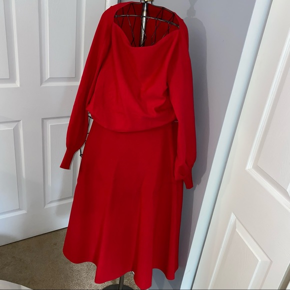 Women two piece skirt and blouse set - Picture 6 of 7